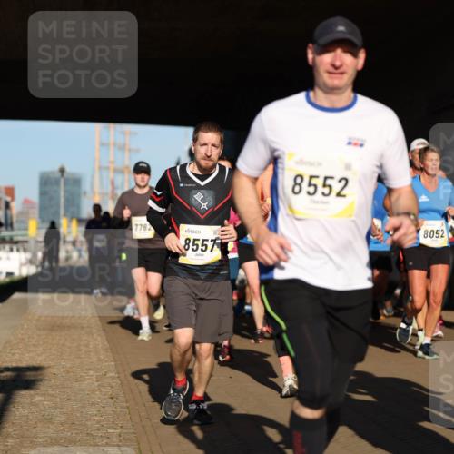 06.10.2024 - 19. swb-Marathon Bremen Michael Strokosch http://msf.ph/oto/7345593 06.10.2024 10:17:45 Laufen 7782, 8557, 8552, 8052, 8553 meine-sportfotos.de