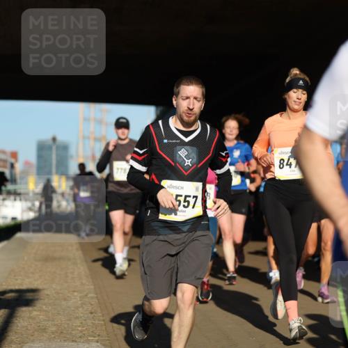 06.10.2024 - 19. swb-Marathon Bremen Michael Strokosch http://msf.ph/oto/7345595 06.10.2024 10:17:45 Laufen 776, 557, 847, 855 meine-sportfotos.de