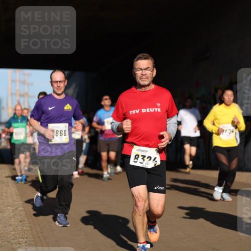 06.10.2024 - 19. swb-Marathon Bremen Michael Strokosch http://msf.ph/oto/7345622 06.10.2024 10:17:51 Laufen 7180, 868, 8324 meine-sportfotos.de