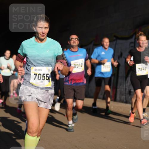 06.10.2024 - 19. swb-Marathon Bremen Michael Strokosch http://msf.ph/oto/7345632 06.10.2024 10:17:54 Laufen 9075, 7055, 8918, 7847 meine-sportfotos.de