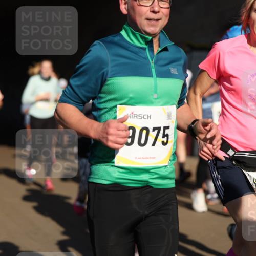 06.10.2024 - 19. swb-Marathon Bremen Michael Strokosch http://msf.ph/oto/7345638 06.10.2024 10:17:55 Laufen 3075, 24 meine-sportfotos.de