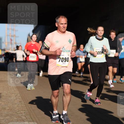 06.10.2024 - 19. swb-Marathon Bremen Michael Strokosch http://msf.ph/oto/7345642 06.10.2024 10:17:56 Laufen 8653, 7090, 089, 112, 87 meine-sportfotos.de