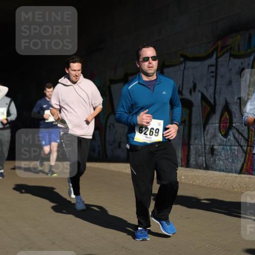 06.10.2024 - 19. swb-Marathon Bremen Michael Strokosch http://msf.ph/oto/7345661 06.10.2024 10:18:00 Laufen 7415, 8269, 8479 meine-sportfotos.de