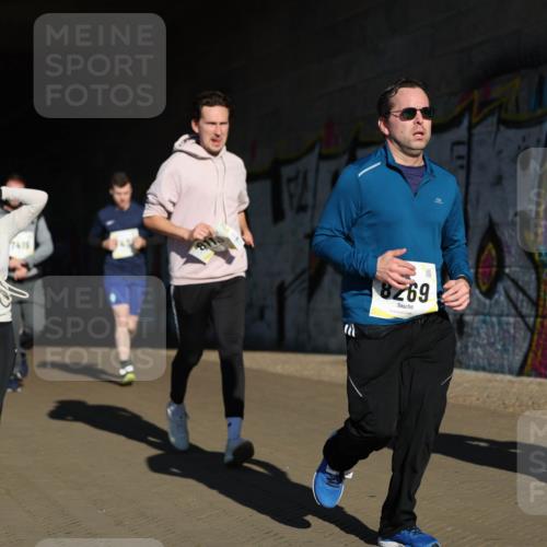 06.10.2024 - 19. swb-Marathon Bremen Michael Strokosch http://msf.ph/oto/7345663 06.10.2024 10:18:00 Laufen 372, 8269 meine-sportfotos.de