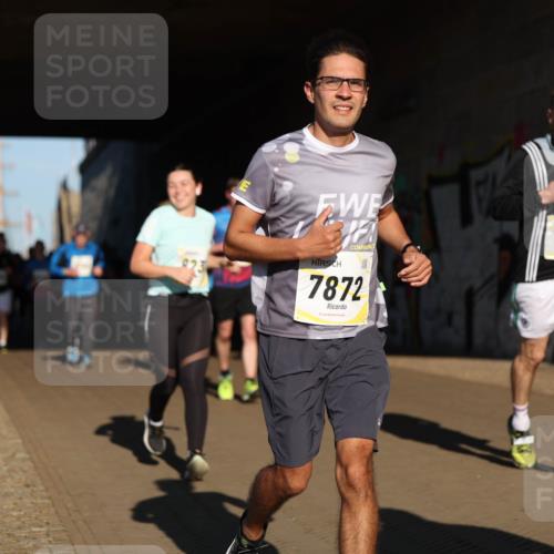 06.10.2024 - 19. swb-Marathon Bremen Michael Strokosch http://msf.ph/oto/7345677 06.10.2024 10:18:04 Laufen 7872, 7126 meine-sportfotos.de