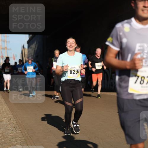 06.10.2024 - 19. swb-Marathon Bremen Michael Strokosch http://msf.ph/oto/7345679 06.10.2024 10:18:05 Laufen 8756, 8231, 784, 7872 meine-sportfotos.de