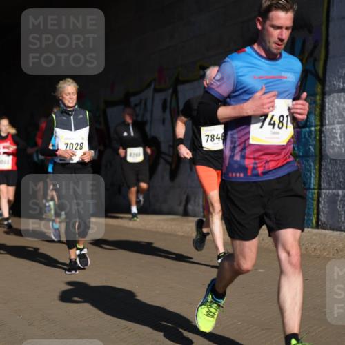 06.10.2024 - 19. swb-Marathon Bremen Michael Strokosch http://msf.ph/oto/7345696 06.10.2024 10:18:07 Laufen 7028, 8240, 8759, 7846, 7481 meine-sportfotos.de