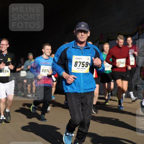 06.10.2024 - 19. swb-Marathon Bremen Michael Strokosch http://msf.ph/oto/7345704 06.10.2024 10:18:09 Laufen 8584, 8874, 8759, 1267, 048 meine-sportfotos.de