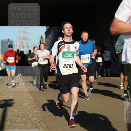 06.10.2024 - 19. swb-Marathon Bremen Michael Strokosch http://msf.ph/oto/7345713 06.10.2024 10:18:12 Laufen 9130, 1712, 8883, 9007, 789 meine-sportfotos.de