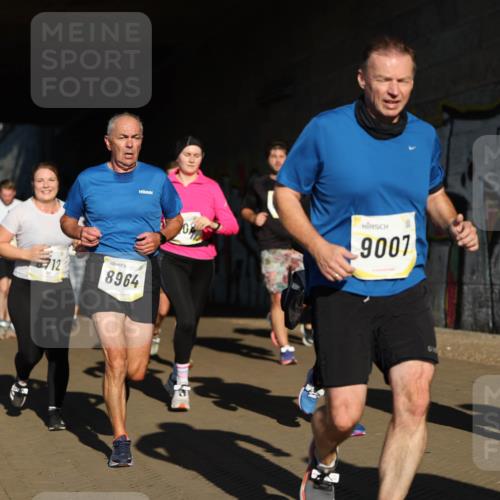 06.10.2024 - 19. swb-Marathon Bremen Michael Strokosch http://msf.ph/oto/7345722 06.10.2024 10:18:14 Laufen 9130, 12, 8822, 8964, 9001, 8325 meine-sportfotos.de