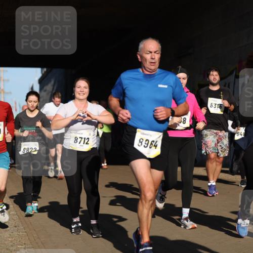 06.10.2024 - 19. swb-Marathon Bremen Michael Strokosch http://msf.ph/oto/7345723 06.10.2024 10:18:14 Laufen 9130, 8712, 8822, 8964, 8, 8315, 848, 532 meine-sportfotos.de