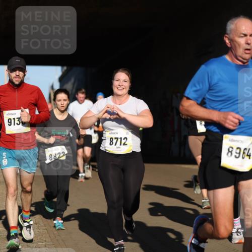 06.10.2024 - 19. swb-Marathon Bremen Michael Strokosch http://msf.ph/oto/7345725 06.10.2024 10:18:15 Laufen 5, 15, 8822, 8712, 8964, 913, 8485 meine-sportfotos.de