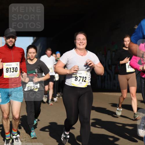 06.10.2024 - 19. swb-Marathon Bremen Michael Strokosch http://msf.ph/oto/7345727 06.10.2024 10:18:15 Laufen 9130, 8822, 8712, 83, 8964 meine-sportfotos.de