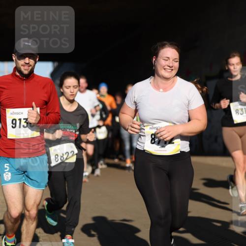 06.10.2024 - 19. swb-Marathon Bremen Michael Strokosch http://msf.ph/oto/7345730 06.10.2024 10:18:16 Laufen 913, 8822, 8314, 10 meine-sportfotos.de