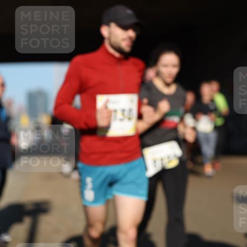 06.10.2024 - 19. swb-Marathon Bremen Michael Strokosch http://msf.ph/oto/7345732 06.10.2024 10:18:16 Laufen 130 meine-sportfotos.de