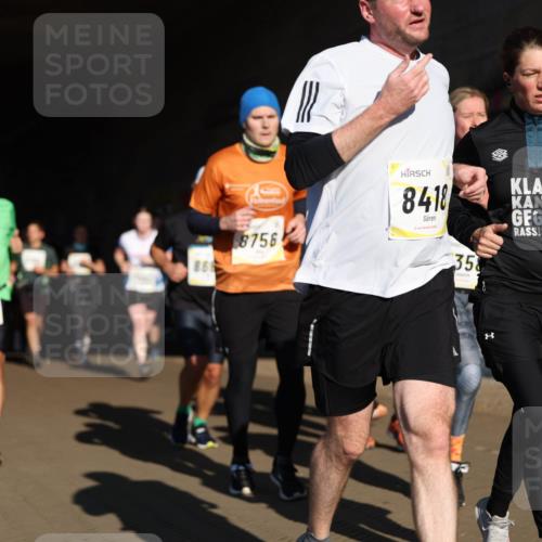 06.10.2024 - 19. swb-Marathon Bremen Michael Strokosch http://msf.ph/oto/7345748 06.10.2024 10:18:19 Laufen 9117, 7577, 8756, 8418, 358, 8413 meine-sportfotos.de
