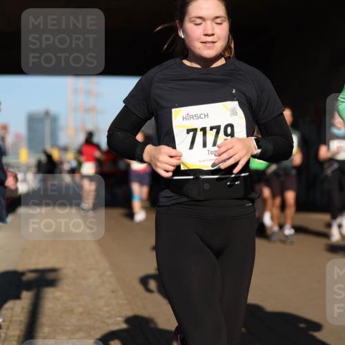 06.10.2024 - 19. swb-Marathon Bremen Michael Strokosch http://msf.ph/oto/7345758 06.10.2024 10:18:21 Laufen 7179 meine-sportfotos.de