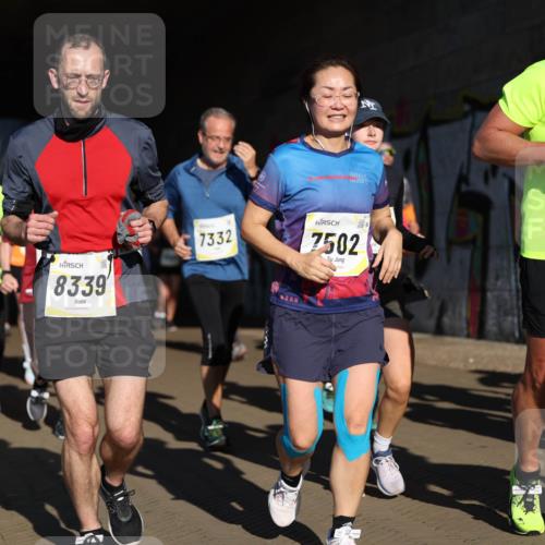 06.10.2024 - 19. swb-Marathon Bremen Michael Strokosch http://msf.ph/oto/7345797 06.10.2024 10:18:27 Laufen 2929, 8829, 7108, 8339, 7332, 7502 meine-sportfotos.de