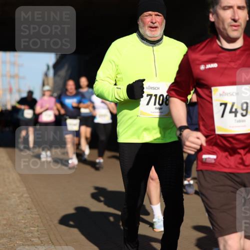 06.10.2024 - 19. swb-Marathon Bremen Michael Strokosch http://msf.ph/oto/7345806 06.10.2024 10:18:29 Laufen 7108, 96, 7499 meine-sportfotos.de