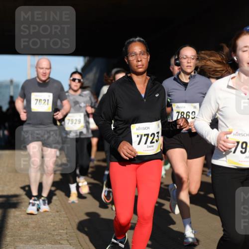 06.10.2024 - 19. swb-Marathon Bremen Michael Strokosch http://msf.ph/oto/7345883 06.10.2024 10:18:47 Laufen 7621, 7929, 7723, 7869, 7997, 8858 meine-sportfotos.de