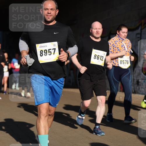 06.10.2024 - 19. swb-Marathon Bremen Michael Strokosch http://msf.ph/oto/7345934 06.10.2024 10:18:56 Laufen 8957, 8612, 8152, 8579 meine-sportfotos.de