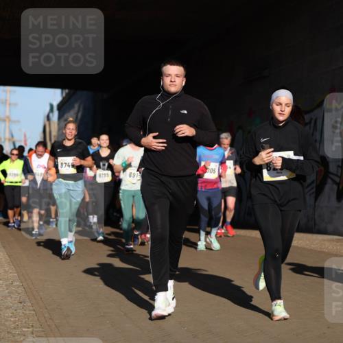 06.10.2024 - 19. swb-Marathon Bremen Michael Strokosch http://msf.ph/oto/7345948 06.10.2024 10:18:59 Laufen 8749, 005, 148, 8195, 6915 meine-sportfotos.de