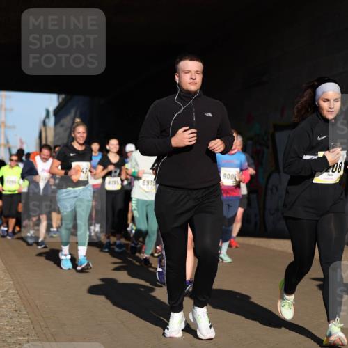 06.10.2024 - 19. swb-Marathon Bremen Michael Strokosch http://msf.ph/oto/7345950 06.10.2024 10:18:59 Laufen 6915, 80, 900 meine-sportfotos.de