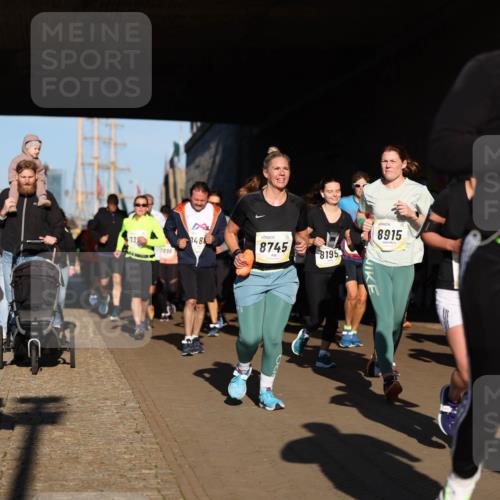06.10.2024 - 19. swb-Marathon Bremen Michael Strokosch http://msf.ph/oto/7345956 06.10.2024 10:19:00 Laufen 7858, 348, 8745, 8195, 8915 meine-sportfotos.de