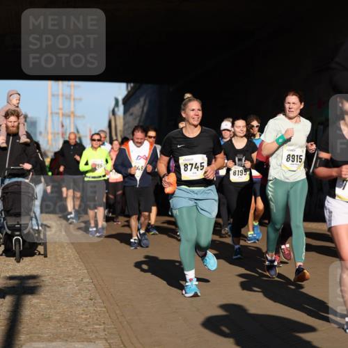 06.10.2024 - 19. swb-Marathon Bremen Michael Strokosch http://msf.ph/oto/7345958 06.10.2024 10:19:00 Laufen 95, 48, 8745, 8195, 8915, 7413 meine-sportfotos.de