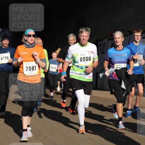 06.10.2024 - 19. swb-Marathon Bremen Michael Strokosch http://msf.ph/oto/7345989 06.10.2024 10:19:09 Laufen 7969, 8178, 8006, 7981, 7656, 2024 meine-sportfotos.de