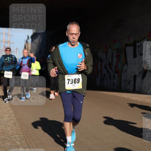 06.10.2024 - 19. swb-Marathon Bremen Michael Strokosch http://msf.ph/oto/7346001 06.10.2024 10:19:13 Laufen 7969, 7255 meine-sportfotos.de