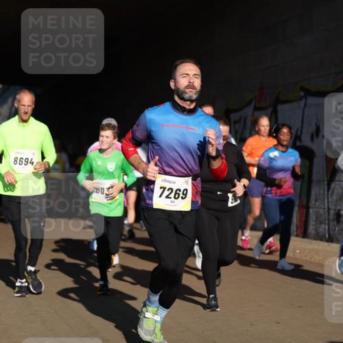 06.10.2024 - 19. swb-Marathon Bremen Michael Strokosch http://msf.ph/oto/7346020 06.10.2024 10:19:20 Laufen 2024, 8694, 803, 7269, 876 meine-sportfotos.de