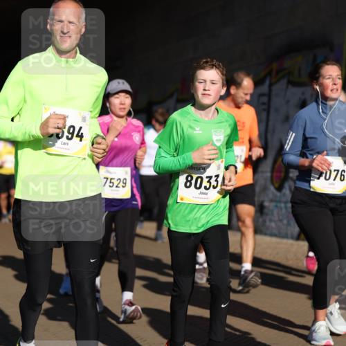 06.10.2024 - 19. swb-Marathon Bremen Michael Strokosch http://msf.ph/oto/7346030 06.10.2024 10:19:22 Laufen 56, 94, 7529, 8033, 076 meine-sportfotos.de