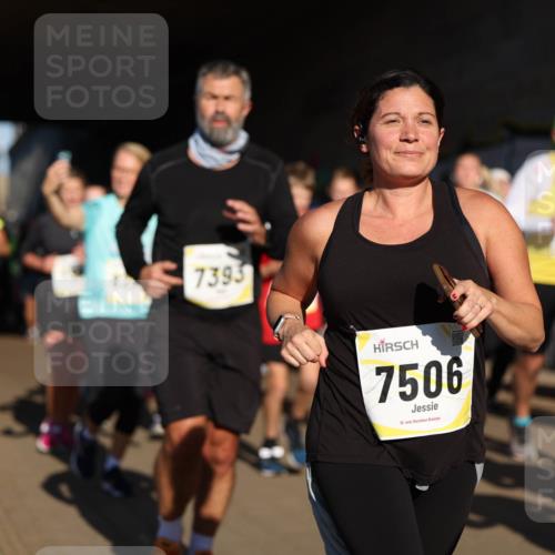 06.10.2024 - 19. swb-Marathon Bremen Michael Strokosch http://msf.ph/oto/7346052 06.10.2024 10:19:26 Laufen 7393, 7506, 18 meine-sportfotos.de
