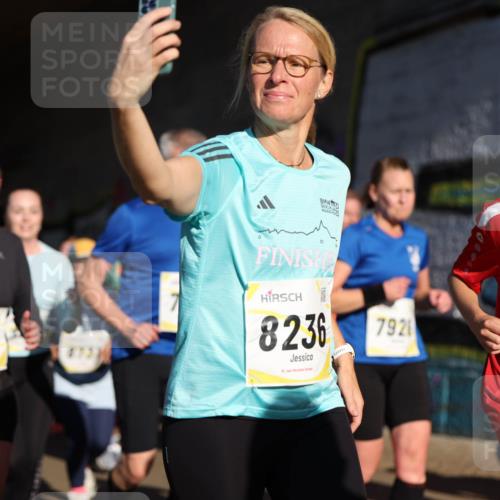 06.10.2024 - 19. swb-Marathon Bremen Michael Strokosch http://msf.ph/oto/7346063 06.10.2024 10:19:28 Laufen 391, 8236, 792, 8235, 18 meine-sportfotos.de