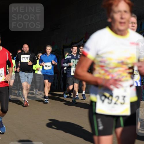 06.10.2024 - 19. swb-Marathon Bremen Michael Strokosch http://msf.ph/oto/7346079 06.10.2024 10:19:30 Laufen 8270, 7130, 7877, 739, 7242, 81, 19923 meine-sportfotos.de