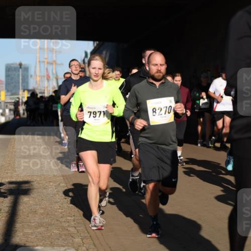 06.10.2024 - 19. swb-Marathon Bremen Michael Strokosch http://msf.ph/oto/7346091 06.10.2024 10:19:33 Laufen 7971, 8270 meine-sportfotos.de