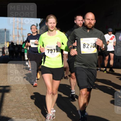 06.10.2024 - 19. swb-Marathon Bremen Michael Strokosch http://msf.ph/oto/7346095 06.10.2024 10:19:34 Laufen 769, 7971, 8270, 687, 5, 7321 meine-sportfotos.de