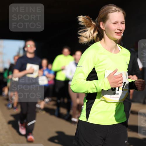 06.10.2024 - 19. swb-Marathon Bremen Michael Strokosch http://msf.ph/oto/7346103 06.10.2024 10:19:35 Laufen 18 meine-sportfotos.de