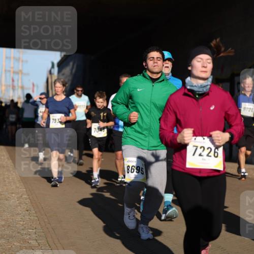 06.10.2024 - 19. swb-Marathon Bremen Michael Strokosch http://msf.ph/oto/7346130 06.10.2024 10:19:40 Laufen 793, 11, 7048, 8695, 7226, 9020, 9104 meine-sportfotos.de