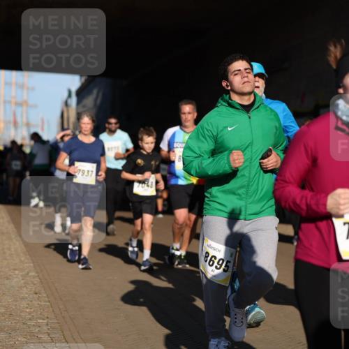 06.10.2024 - 19. swb-Marathon Bremen Michael Strokosch http://msf.ph/oto/7346132 06.10.2024 10:19:40 Laufen 7937, 7048, 8695, 7226 meine-sportfotos.de