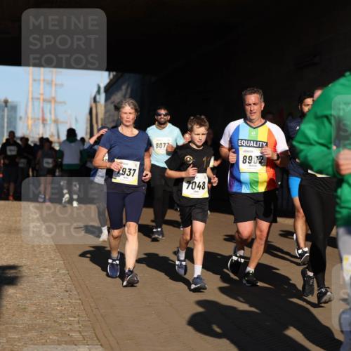 06.10.2024 - 19. swb-Marathon Bremen Michael Strokosch http://msf.ph/oto/7346134 06.10.2024 10:19:41 Laufen 937, 807, 7048, 8902, 8695 meine-sportfotos.de