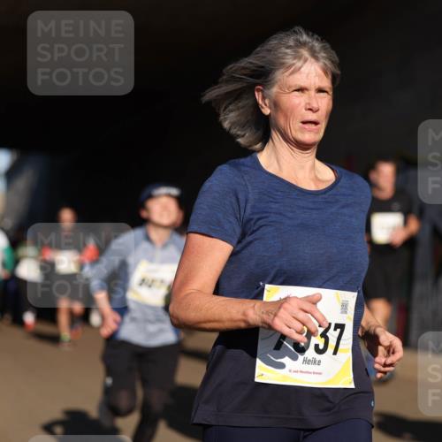 06.10.2024 - 19. swb-Marathon Bremen Michael Strokosch http://msf.ph/oto/7346151 06.10.2024 10:19:44 Laufen 337, 19 meine-sportfotos.de