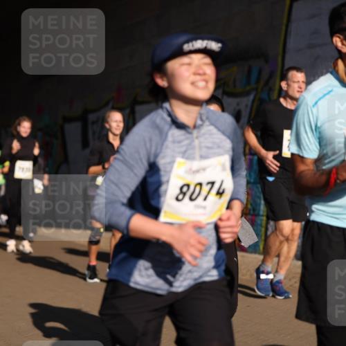 06.10.2024 - 19. swb-Marathon Bremen Michael Strokosch http://msf.ph/oto/7346157 06.10.2024 10:19:45 Laufen 7834, 8074, 173 meine-sportfotos.de