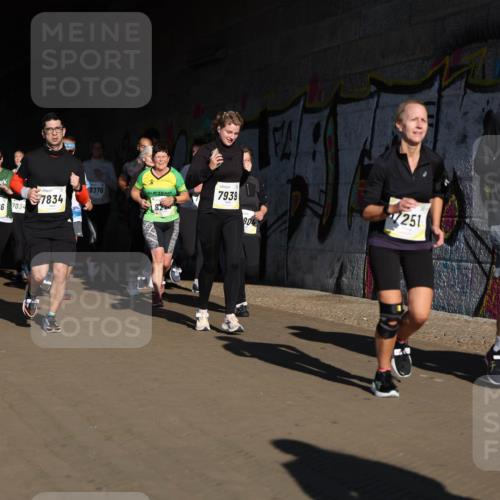 06.10.2024 - 19. swb-Marathon Bremen Michael Strokosch http://msf.ph/oto/7346160 06.10.2024 10:19:46 Laufen 637686, 7034, 8370, 7834, 7939, 804, 7251, 9092 meine-sportfotos.de