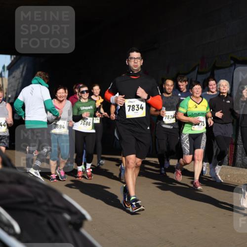 06.10.2024 - 19. swb-Marathon Bremen Michael Strokosch http://msf.ph/oto/7346170 06.10.2024 10:19:47 Laufen 7944, 7694, 7686, 7834, 7836, 273, 7939, 880 meine-sportfotos.de