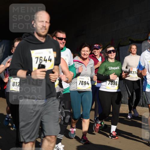 06.10.2024 - 19. swb-Marathon Bremen Michael Strokosch http://msf.ph/oto/7346176 06.10.2024 10:19:50 Laufen 9015, 812, 7644, 7694, 7686, 8370, 8462, 7830 meine-sportfotos.de