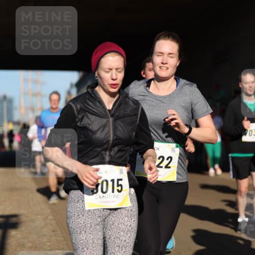 06.10.2024 - 19. swb-Marathon Bremen Michael Strokosch http://msf.ph/oto/7346180 06.10.2024 10:19:51 Laufen 015, 22, 035 meine-sportfotos.de