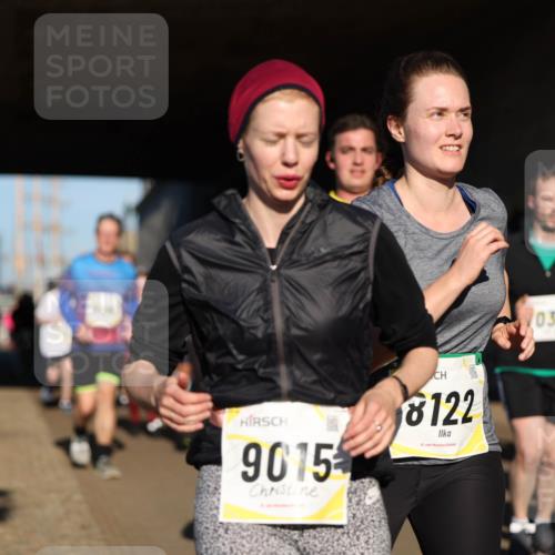 06.10.2024 - 19. swb-Marathon Bremen Michael Strokosch http://msf.ph/oto/7346182 06.10.2024 10:19:51 Laufen 9015, 8122, 15, 10351 meine-sportfotos.de