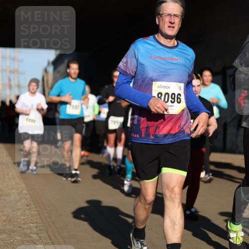 06.10.2024 - 19. swb-Marathon Bremen Michael Strokosch http://msf.ph/oto/7346198 06.10.2024 10:19:54 Laufen 7811, 13, 2024, 183, 9096 meine-sportfotos.de